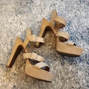 LC Lauren Conrad Zander Nude Stappy Heels 11M